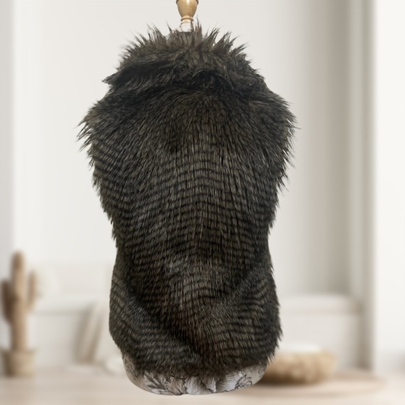 Jack by BB Dakota | Taupe Faux Fur Vest I Size: XSmall - Picture 5 of 9